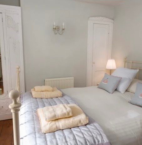 Ginn-Bed-1-pic-4