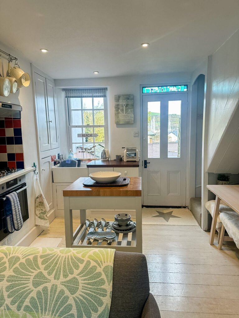 Ginn-Kitchen-lounge-2