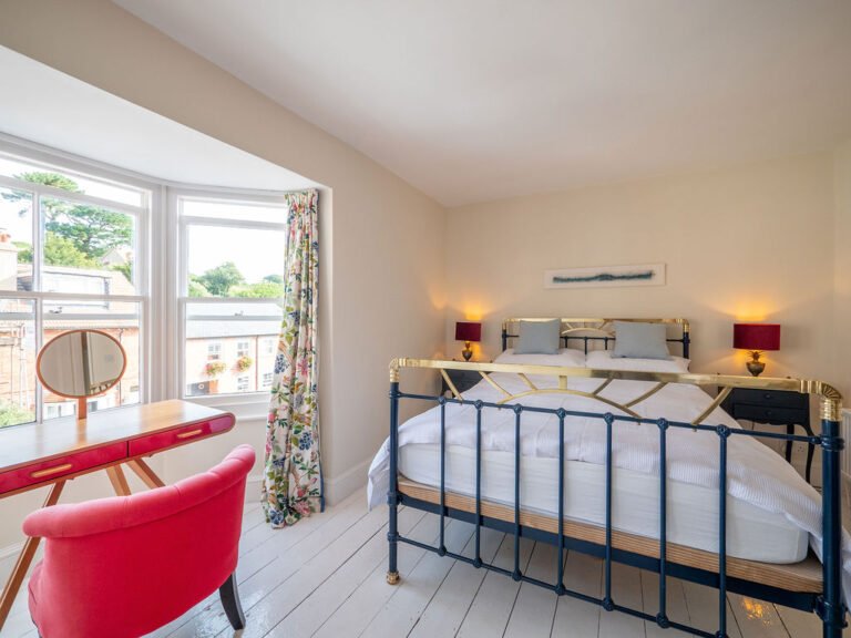 Kennford-Bedroom-1-pic-3